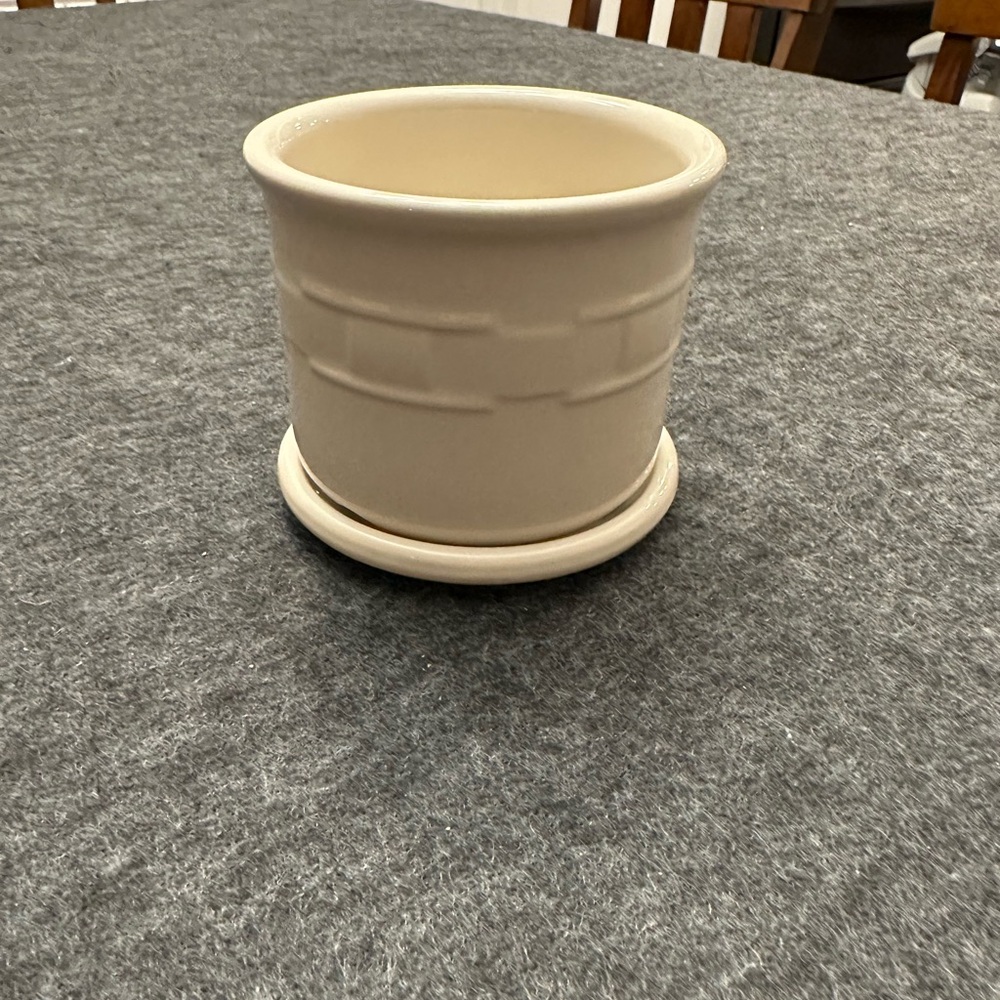 Longaberger 1 Pint Crock with Lid